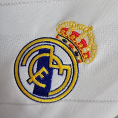 Retro Real Madrid 2017/2018 Tay Dài ( Sân Nhà )