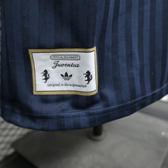 Áo Adidas Icon Juventus 2025