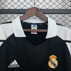 Retro Real Madrid 2001/2002 ( Sân Khách )