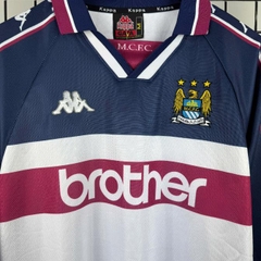 Retro Man City 1997/1998 Tay Dài ( Sân Khách )