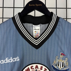Retro Newcastle 1996/1997 ( Sân Khách )