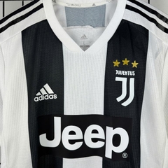 Retro Juventus 2018/2019 ( Sân Nhà )