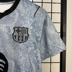Đồ Fan Barcelona 26/27 ( Sân Khách )