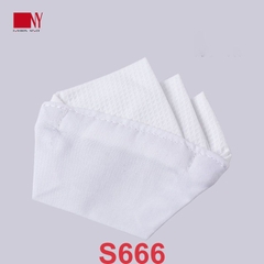 Khăn Tam Giác Cài Áo NY (S666)