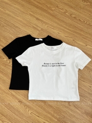 ÁO THUN CROP TOP MÀU ĐEN CÓ IN CHỮ