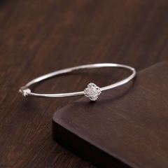 Quà Tặng 8/3 Kiềng Tay Bạc 925 Cỏ 4 Lá May Mắn Đính Đá - VCB521