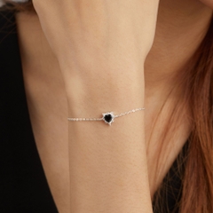 Quà Tặng 8/3 Lắc Tay Bạc 925 Hình Trái Tim Nhỏ Đính Đá Đen - Tiny Heart - VCB11