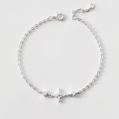 Quà Tặng 8/3 Lắc Tay Bạc 925 Hình Cỏ 4 Lá/ Ngôi Sao 4 Cánh Đính Đá Star Stone - VCB17