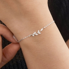 Lắc Tay Bạc 925 Lá Nguyệt Quế Đính Đá Laurel Bracelet - VCB21