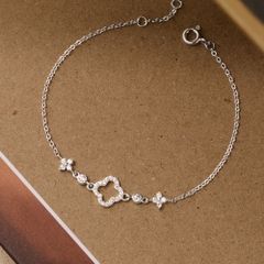 Lắc Tay Bạc 925 Cỏ 4 Lá Phối Đá Xinh Lucky Clover - VCB46