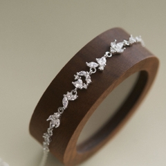 Lắc Tay Bạc 925 Charm Hoa Lá Đính Đá Lấp Lánh - VCB509