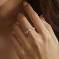 Nhẫn Bạc 925 Cỏ 4 Lá Full Vòng Đính Đá Lấp Lánh - VCR42