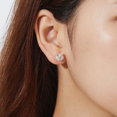 (1 Cái) Hoa Tai Bạc 925 Dáng Nụ Sợi Kết Nối Knot - VUE501