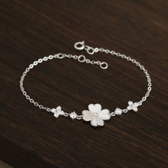 Lắc Tay Bạc 925 Cỏ 4 Lá Trái Tim Trai Xà Cừ - VYB75
