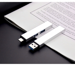 Thiết bị mở rộng cổng USB ( Hub USB), từ 1 ra 3 cổng USB, giúp công việc thuận tiện không phải thay chuôi cắm nhiều lần