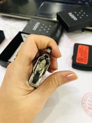 BẬT LỬA ZIPPO TÌNH HUYNH ĐỆ MÀU ĐEN BỤI, CÓ TEM ĐỎ