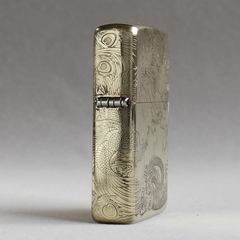 Hột quẹt, bật lửa Zippo MỸ Brass mã 204B khắc ăn mòn đổ sơn 5 mặ Long tranh Hổ đấu, Hàng chính hãng