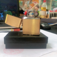 Bật lửa Zippo Mỹ TTẨU Brass xước ngang, sản xuất 2022, Hàng chính hãng nhập Mỹ
