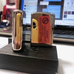 Bật lửa Zippo Armor vỏ dầy cẩn xà cừ chữ Zippo màu trắng bạc, vỏ đồng ruột thép không gỉ, có têm đỏ