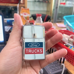 Bật lửa Zippo MỸ high polish chrome khắc ăn mòn đổ sơn Ford TRUCKS, mộc đáy ngược sản xuất 1996, Hàng chính hãng
