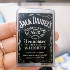 Bật lửa, hộp quẹt Zippo Mỹ khắc ăn mòn đổ sơn JACK DANIELS, Hàng chính hãng