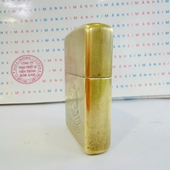 ZIPPO MỸ BRASS KHẮC ĂN MÒN CALAMVS CLADIO FORTIOR- ĐÁY LỒI 1993