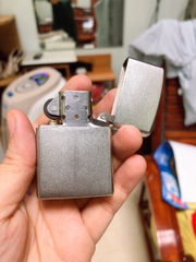 BẬT LỬA ZIPPO MẪU RỒNG LOẠI NHÁM BẠC SATIN