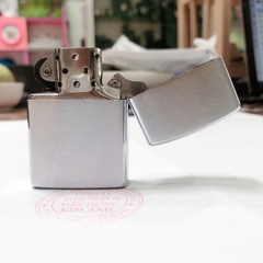 Bật lửa Zippo Mỹ Chrome xước ngang, Khắc ăn mòn đổ sơn Philip Morris, sản xuất 1988, Hàng chính hãng