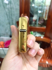 BẬT LỬA, HỘP QUẸT ZIPPO ARMOR VỎ DẦY KHẮC ĂN MÒN ĐẦU MÃNH HỔ, RUỘT TRẮNG, CÓ TEM ĐỎ