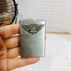 Eblem dán trang trí Zippo chủ đề CAMEL - LẠC ĐÀ chất liệu hợp kim nhôm, hàng chuẩn zin Mỹ