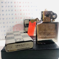 Hộp quẹt, bật lửa ZIPPO màu đen kẻ Caro, Kim Ánh nhập hàng cao cấp vỏ bằng đồng có dán tem đỏ