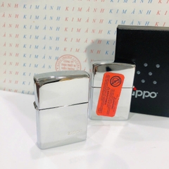Bật lửa, hộp quẹt ZIPPO màu Trắng Bạc đáy La Mã loại trơn bóng, Kim Ánh nhập hàng cao cấp vỏ bằng đồng có dán tem đỏ