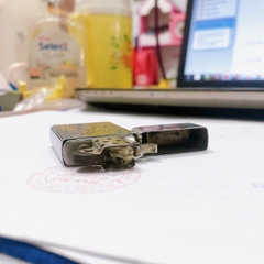 Hộp quẹt, bật lửa Zippo MỸ high polish chrome khắc ăn mòn Beller, sản xuất 1965, Hàng chính hãng