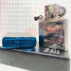 Hộp quẹt, bật lửa ZIPPO chủ đề Xanh kẻ Caro, Kim Ánh nhập hàng cao cấp vỏ bằng đồng có dán tem đỏ