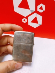 Bật lửa Zippo Mỹ Lacke bạc MATCHLESS PERFORMANCE, khắc ăn mòn full nắp, bản giới hạn No.0177, Hàng chính hãng