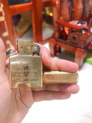 BẬT LỬA ZIPPO MỸ BRUSHED BRASS KHẮC ĂN MÒN CHỦ ĐỀ 30 TƯ THẾ MÀU VÀNG RUỘT VÀNG, HÀNG CHÍNH HÃNG
