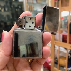 Bật lửa Zippo Mỹ chrome đen bóng, Khắc ăn mòn chủ đề Zippo MFG, Bản giới hạn Limited, Hàng chính hãng