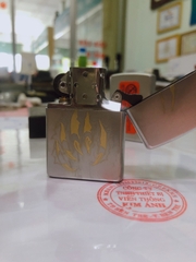 ZIPPO ĐẦU MÃNH HỔ BẠC SATIN VỎ ĐỒNG MAIN USA HÀNG HIẾM