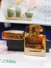 LA MÃ - BẬT LỬA ZIPPO MÀU VÀNG  LOẠI XƯỚC NGANG, Mọc La mã, Vỏ bằng đồng ruột thép có tem đỏ