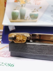LA MÃ - BẬT LỬA ZIPPO MÀU VÀNG  LOẠI XƯỚC NGANG, Mọc La mã, Vỏ bằng đồng ruột thép có tem đỏ