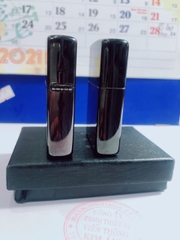 Bật lửa Zippo màu Đen bóng in Logo, Vỏ bằng đồng ruột thép không gỉ có tem đỏ