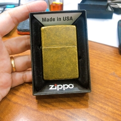 Bật lửa Zippo Mỹ Antique Brass mã 201FB Màu Vàng Giả Cổ, Hàng chính hãng