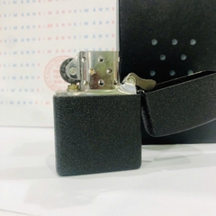 Bật lửa Zippo Mỹ chủ đề U.S Đen nhám, Cam kết hàng chính hãng có giấy Hải quan gửi kèm đơn hàng