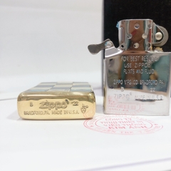 Bật lửa, hộp quẹt Zippo Armor vỏ dầy khắc ăn mòn khảm xà cừ  mẫu Ca rô, Vỏ bằng đồng có tem đỏ