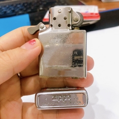 Bật lửa Zippo Mỹ in sơn chủ đề Budweiser, Hàng chính hãng