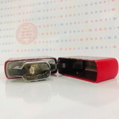 Hộp quẹt Zippo Brass MỸ chủ đề chủ đề Chai Xăn g Zippo, hàng chính hãng có giấy nhập khẩu gửi kèm theo đơn hàng