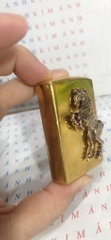 Miếng dán Eblem trang trí Zippo chủ đề Chiến Mã chất liệu hợp kim nhôm, hàng chuẩn zin nhập Mỹ