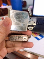 BẬT LỬA ZIPPO MỸ GIẢ CỔ EBLEM ZIPPO SINCE 1932, ĐÁY LỒI - MỘC NGƯỢC, SẢN XUẤT 1992