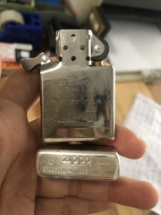 ZIPPO MỸ LACKE BẠC KHẮC ĂN MÒN ĐỔ SƠN ZIPPO ĐẸP-XVI LA MÃ