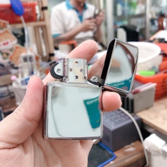 Bật lửa Zippo Mỹ Armor high polish chrome mã 167, Eblem đầu bò bạc khối nguyên chất, Mộc ngược, Hàng chính hãng
